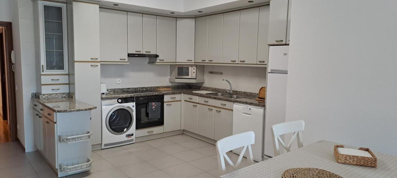 Erdizka, Centrico Apartamento Turistico Con La Mejor Vista Plaza De Los Fueros Estella Luaran gambar