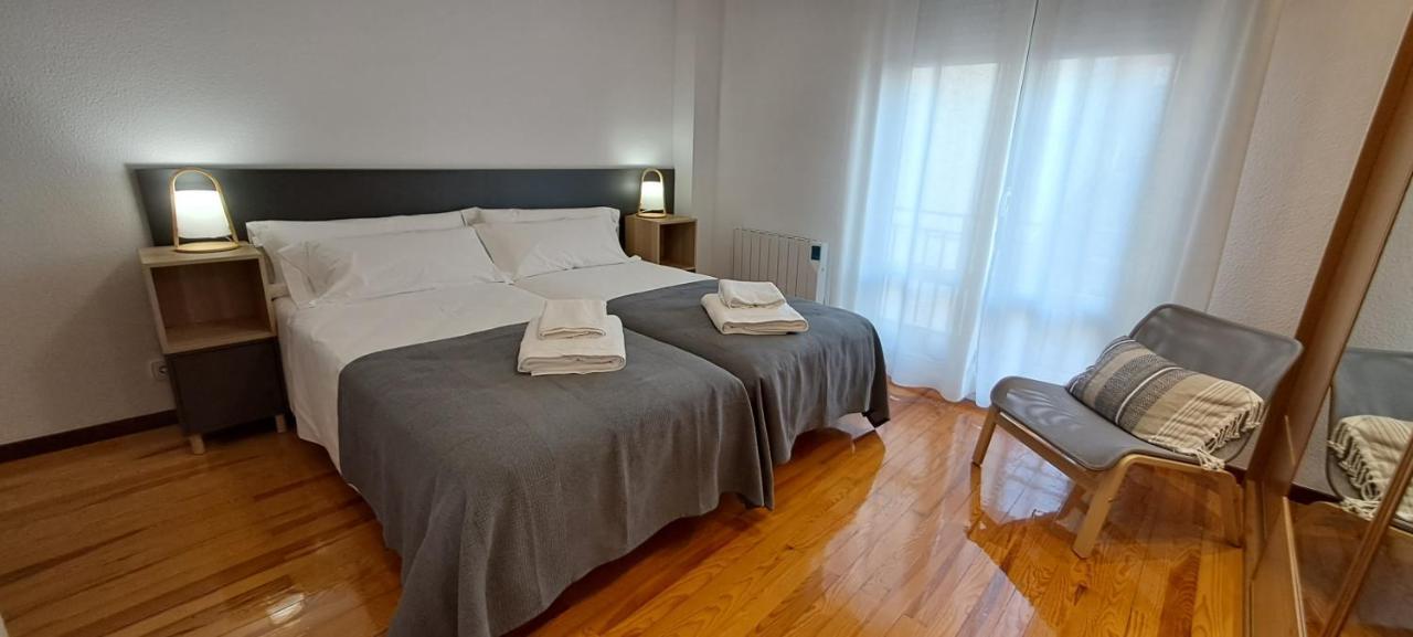 Erdizka, Centrico Apartamento Turistico Con La Mejor Vista Plaza De Los Fueros Estella Luaran gambar